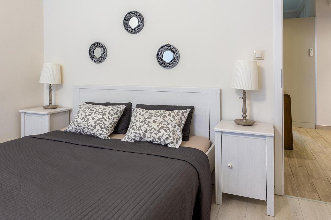 Goldcentral Apartment Grand Boulevard บูดาเปสต์ ภายนอก รูปภาพ