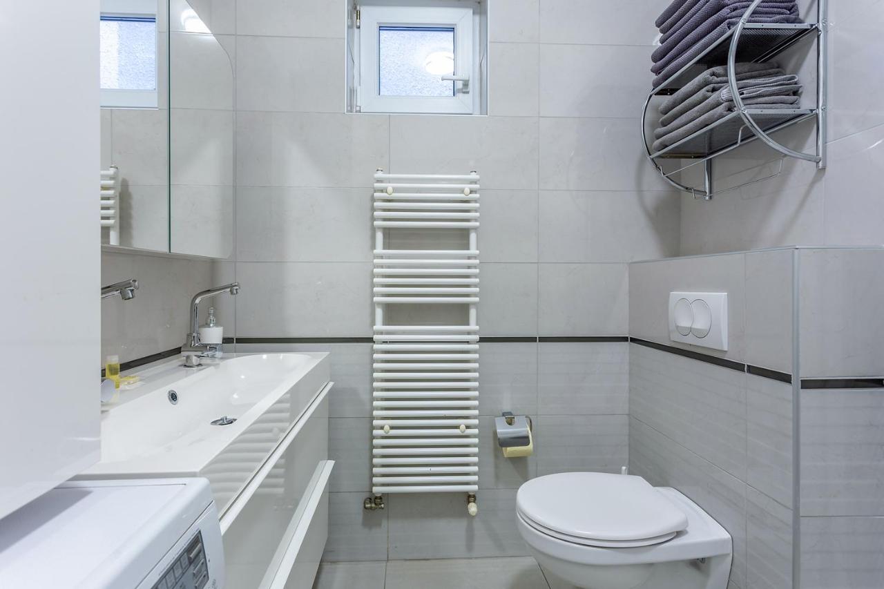 Goldcentral Apartment Grand Boulevard บูดาเปสต์ ภายนอก รูปภาพ