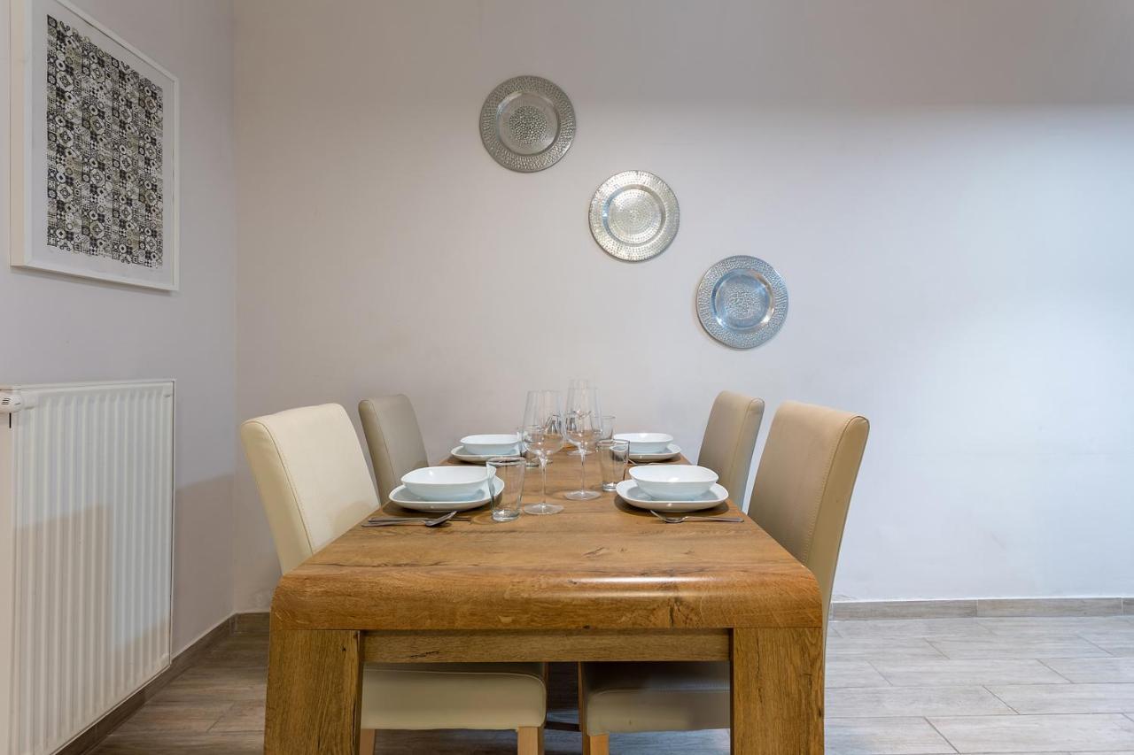 Goldcentral Apartment Grand Boulevard บูดาเปสต์ ภายนอก รูปภาพ
